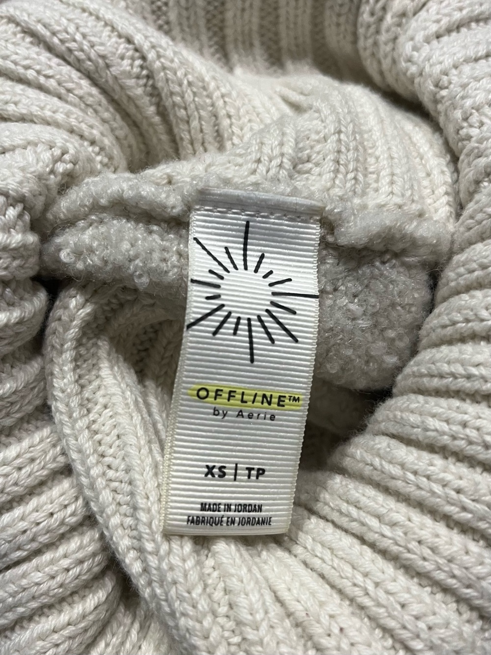 OFFLINE Aerie Cozy Off White Oversized Turtleneck Sweater - Picture 3 of 12